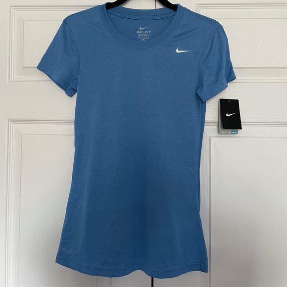 Nike Training Woman’s Dri-Fit Short Sleeve T-Shirt 💕 - Picture 2 of 9